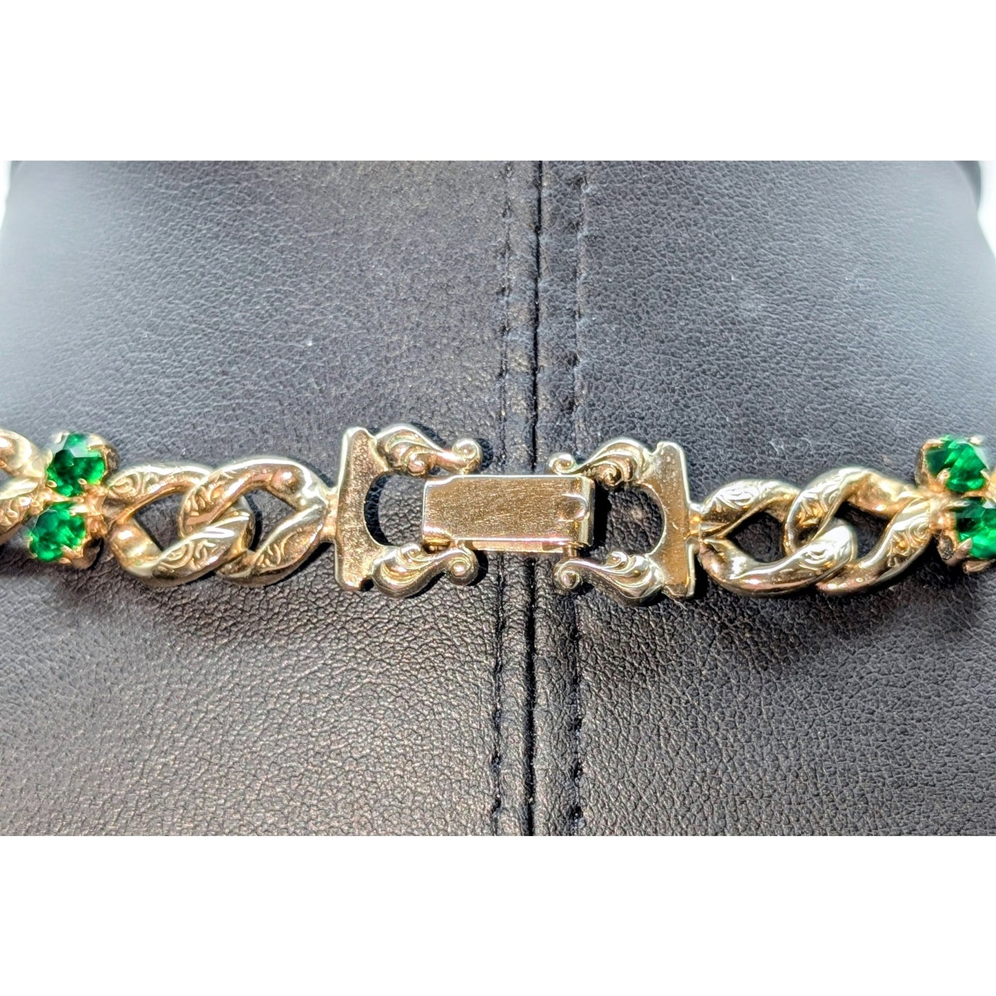 VTG Brookraft Emerald Green Rhinestone Embossed Goldtone Chain Choker Necklace