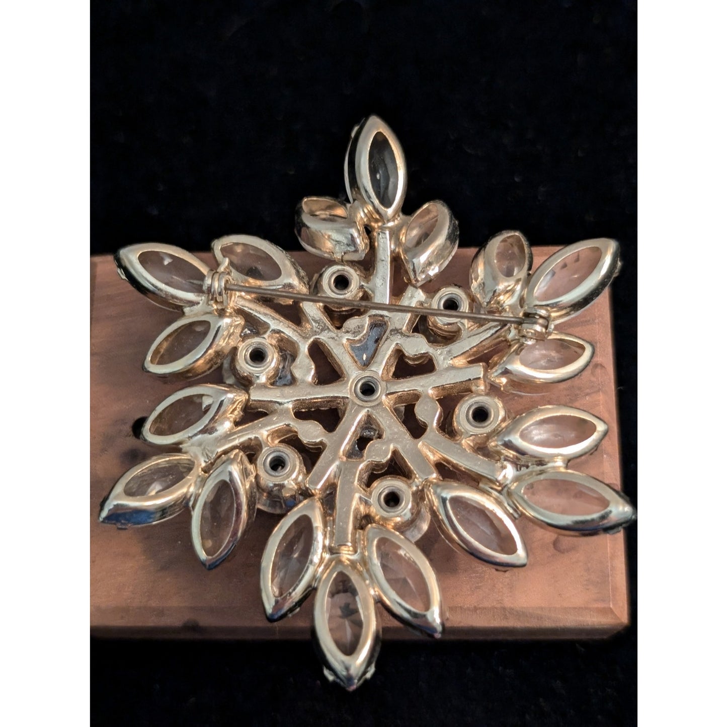 Vintage Unsigned Aurora Borealis Rhinestone Layered Flower Brooch