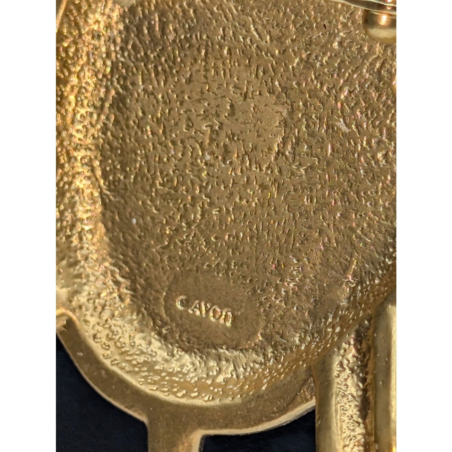Vintage Avon 1980 Gold Tone Turtle Brooch/Pendant 28" Chain Necklace