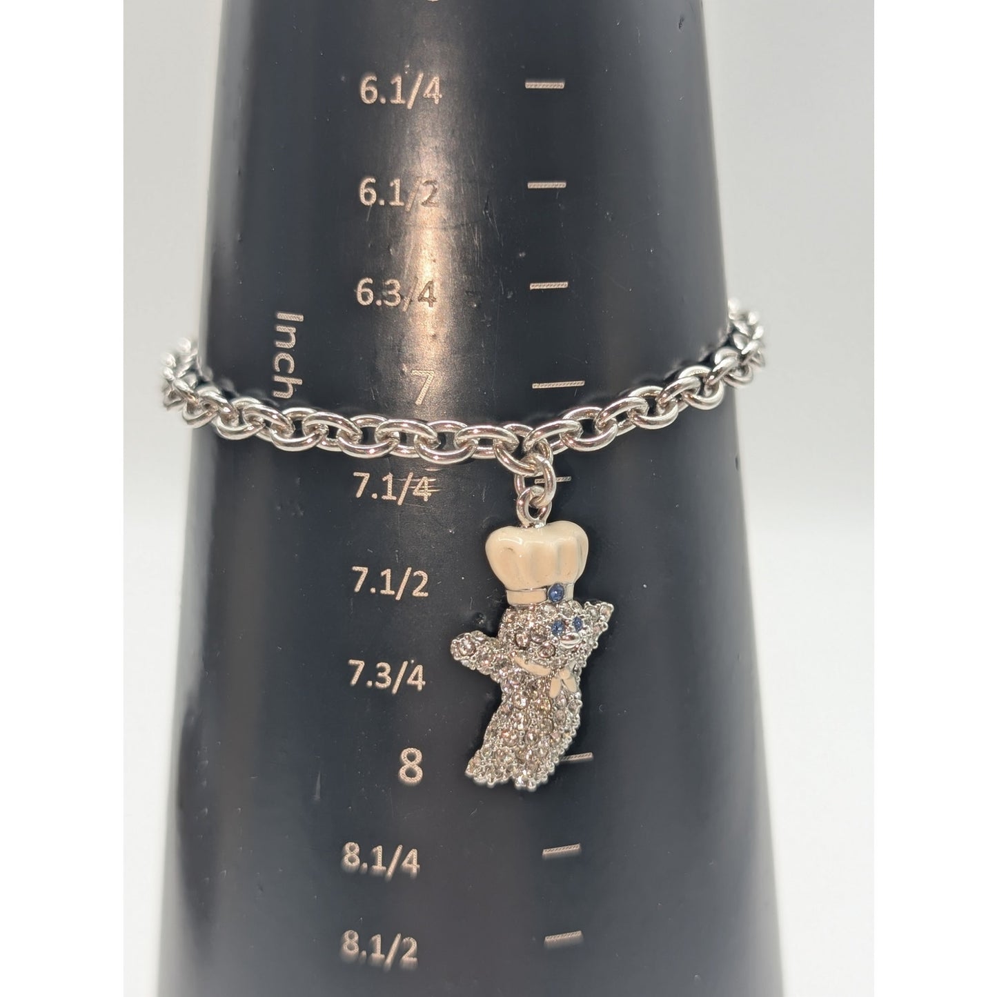 Danbury Mint 2010 Pillsbury Doughboy Pendant Silver Tone Rolo Chain Bracelet