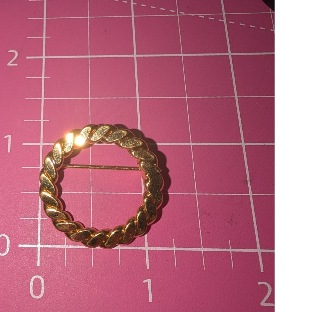 Vintage Gold Tone Rhinestone Lizard & Braided Wreath Brooch Lot