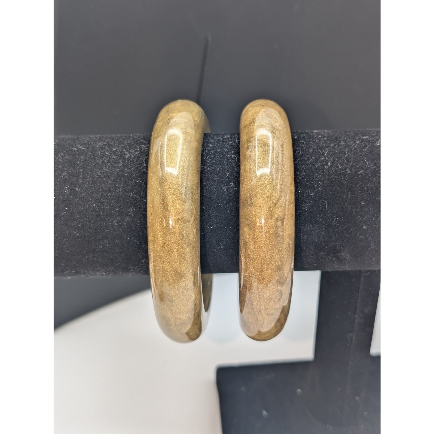 VTG Set of 2 Golden Shimmer Marbled Heavy (Nice Clank) Lucite Bangle Bracelets