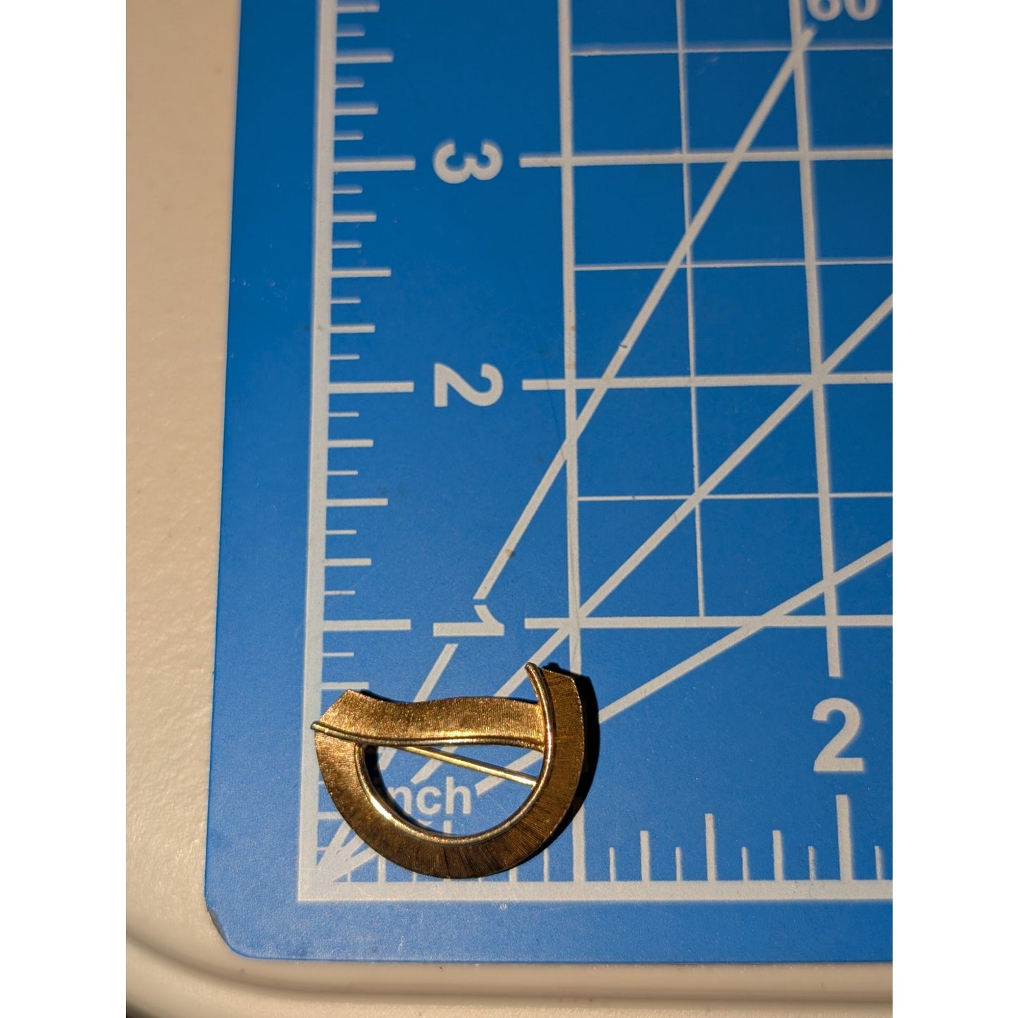 Vintage Crown Trifari Brushed Gold Tone Initial 'D' Brooch
