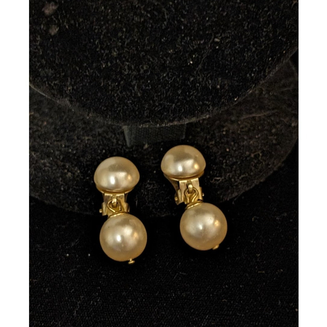Two Pair Vintage 50s 60s Clip On Gold Tone Dangle Earrings