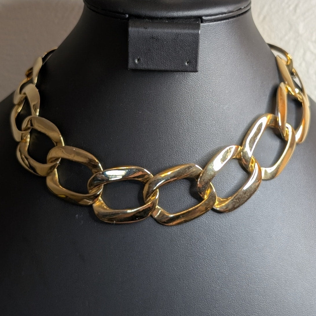 Vintage 1960s High Polished Gold Tone Flat Fit Chunky Chain Link Necklace