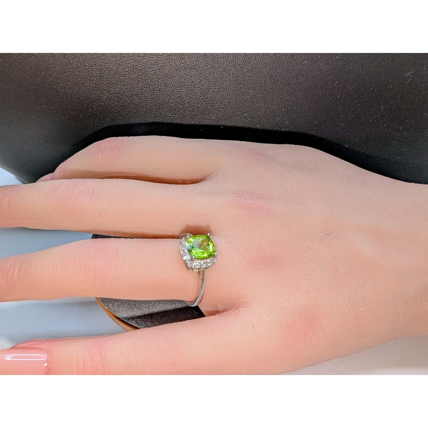 925 Sterling Silver Peridot & Diamond Ring Size 8
