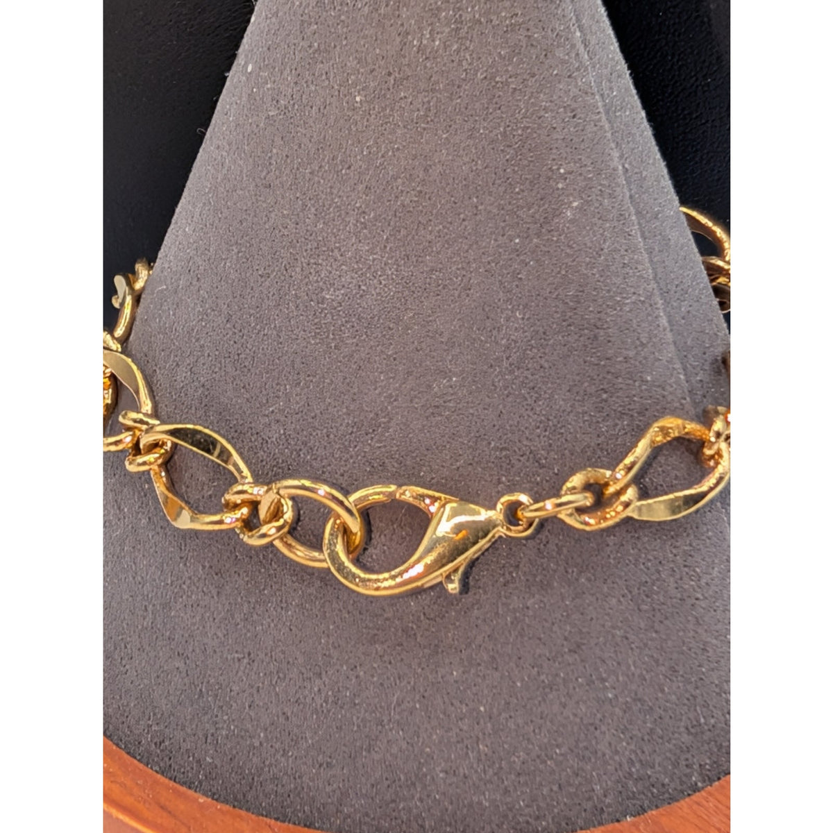 Gold Tone Chain Link Bracelet with Lobster Claw Clasp