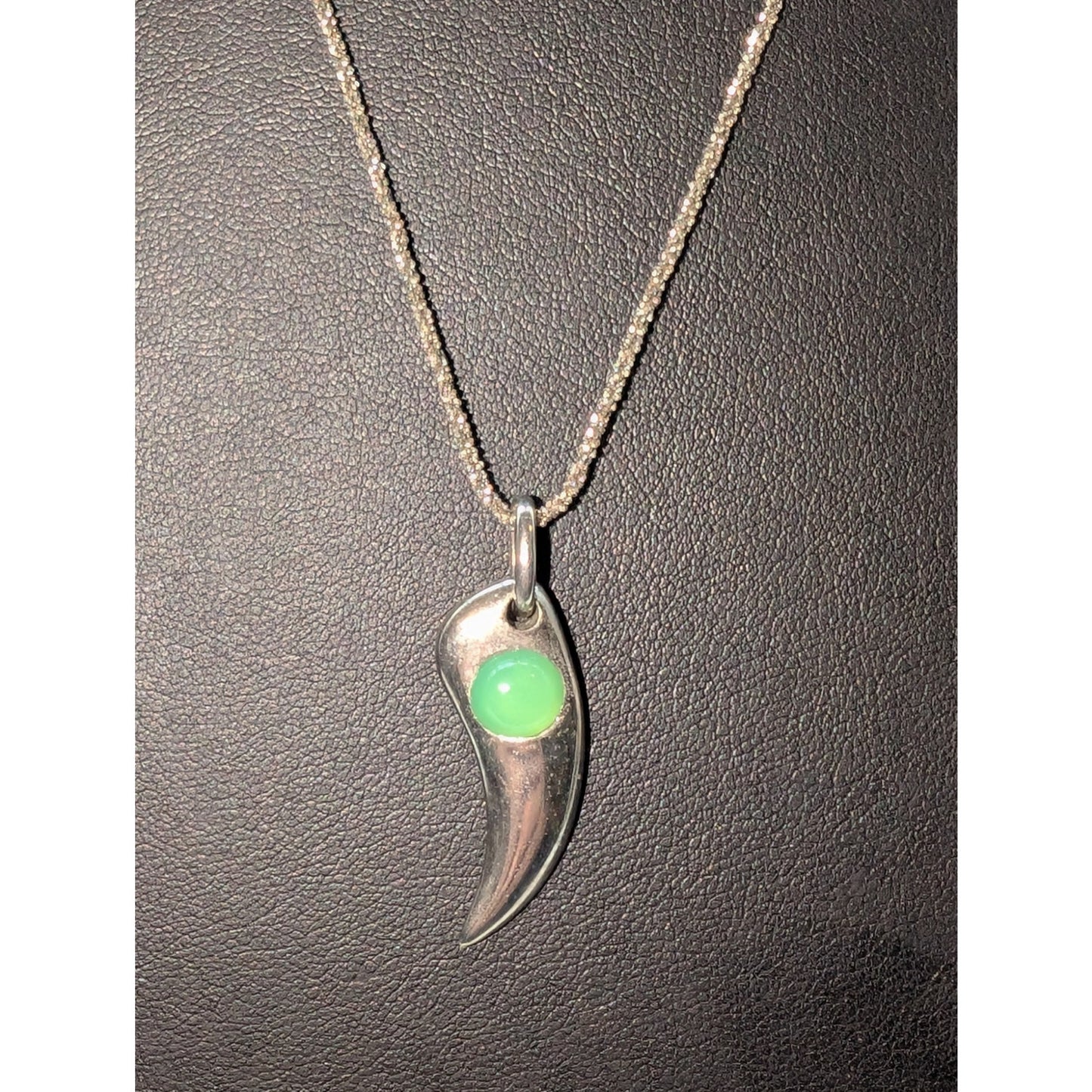 Green Glass 925 Sterling Silver Fang Pendant Margarita Chain 24" Necklace