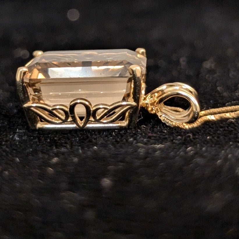14k Yellow Gold Smoky Quartz Pendant on 14k Yellow Gold 20" Chain