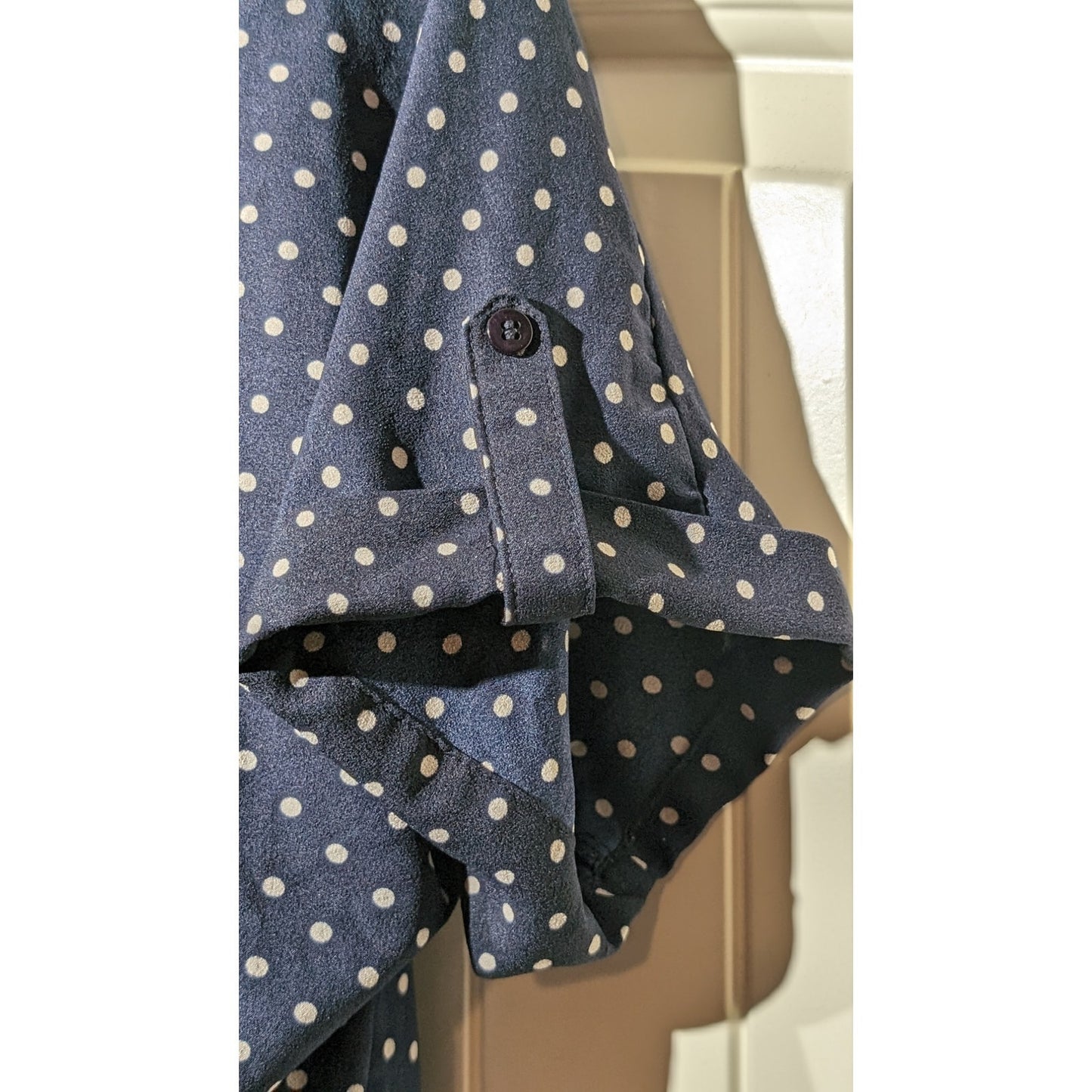 Apt 9 Navy Polka Dot Pleated Button Front V Neck Roll Tab Short Cuff Sleeve Sz L
