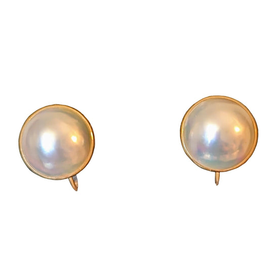 Vintage 18k Yellow Gold 15mm Mabe Pearl Screw Back Timeless Earrings