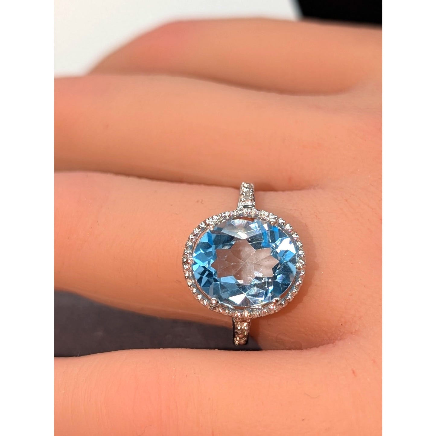 925 Sterling Silver Sky Blue Topaz Diamond Ring Size 8.25
