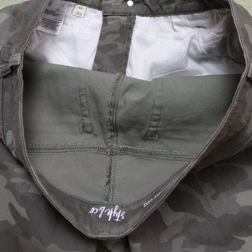 Style & Co Curvy Skinny Leg Camo Jean Womens Plus Size 16W