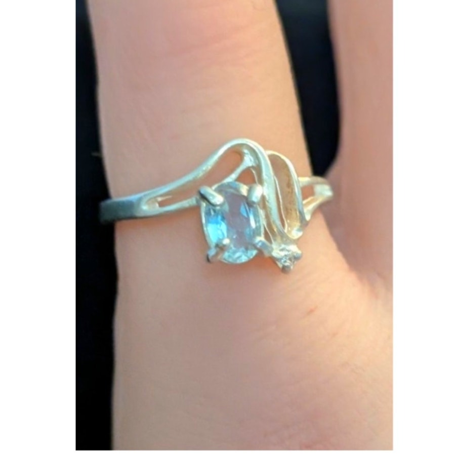Vintage Blue Topaz Diamond Chip Sterling Silver Ring Size 5