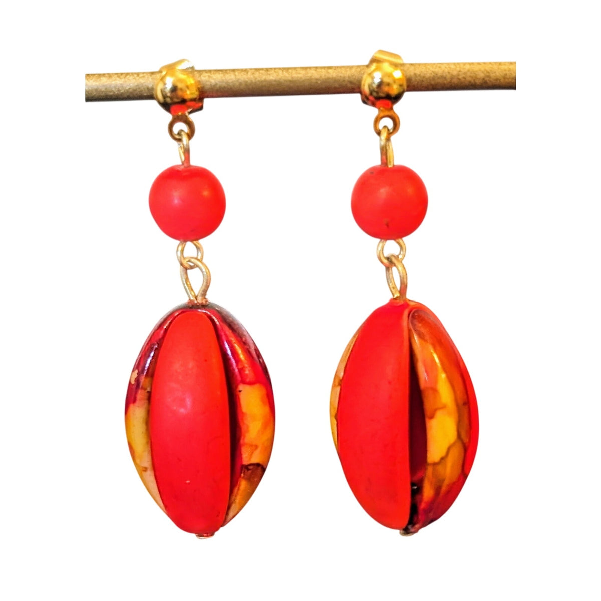 Vintage 70s Red & Brown Variegated Gold Tone Metal Boho Dangle Post Earrings