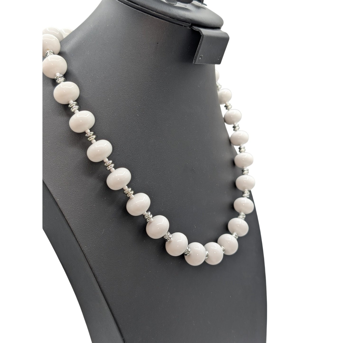 Vintage White Oval Silver & White Spacer Acrylic Bead 24.5" Necklace