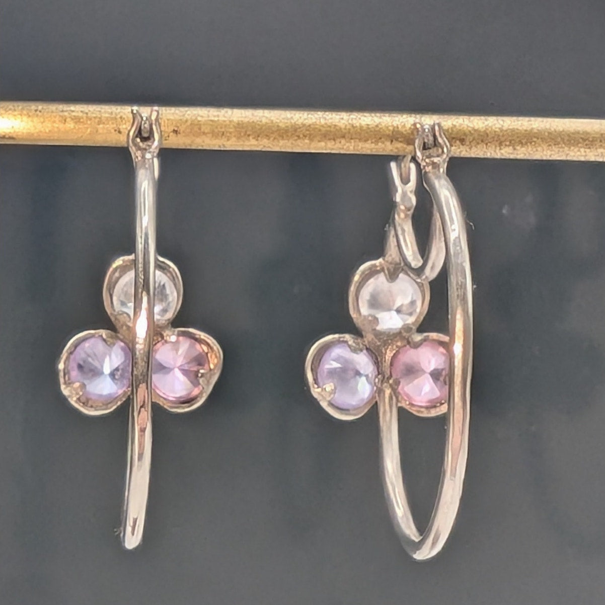 Vtg 925 Sterling Silver Lavender Pink Clear CZ Clover Design Hoop Earrings
