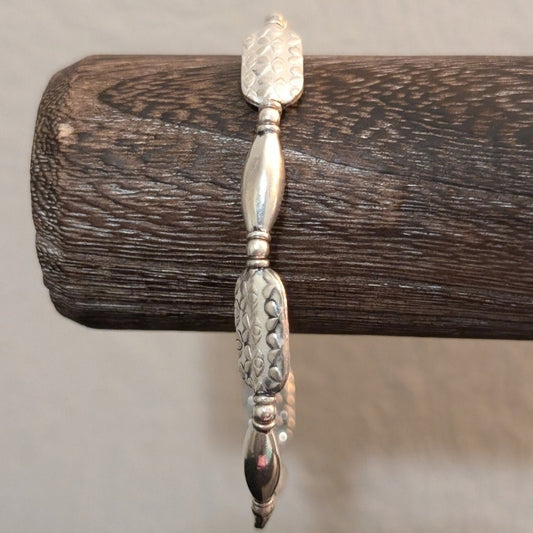 925 Sterling Silver Oval Textured Long Bicone Beaded Flower Toggle Bracelet