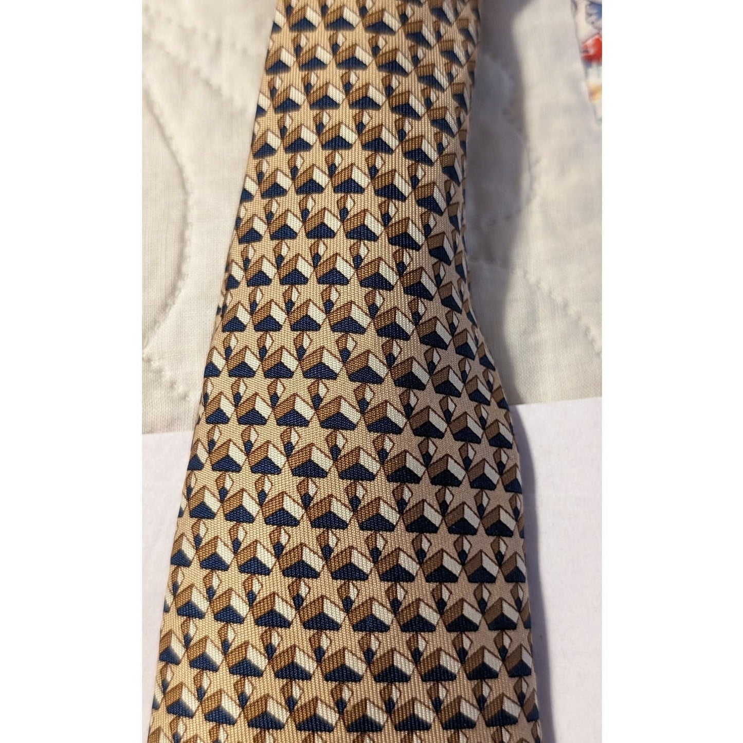 Hermes Paris Vintage 100% Silk Beige Star Print Neck Tie
