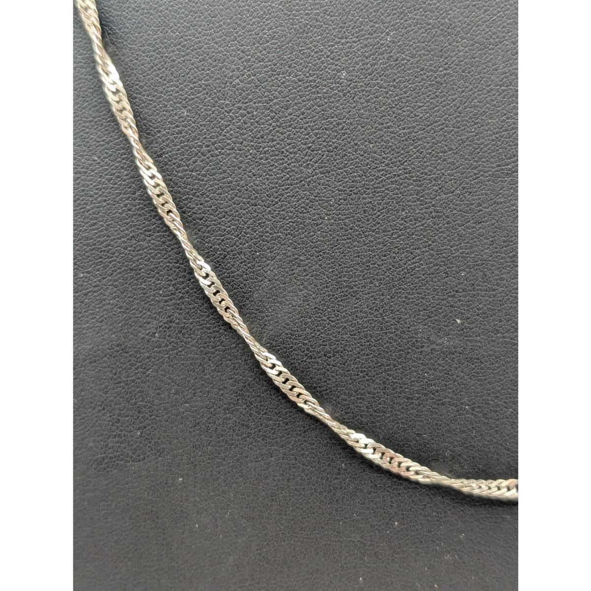 Vintage Made in Italy 925 Sterling Silver Twisted Herringbone 24" Chain Necklace