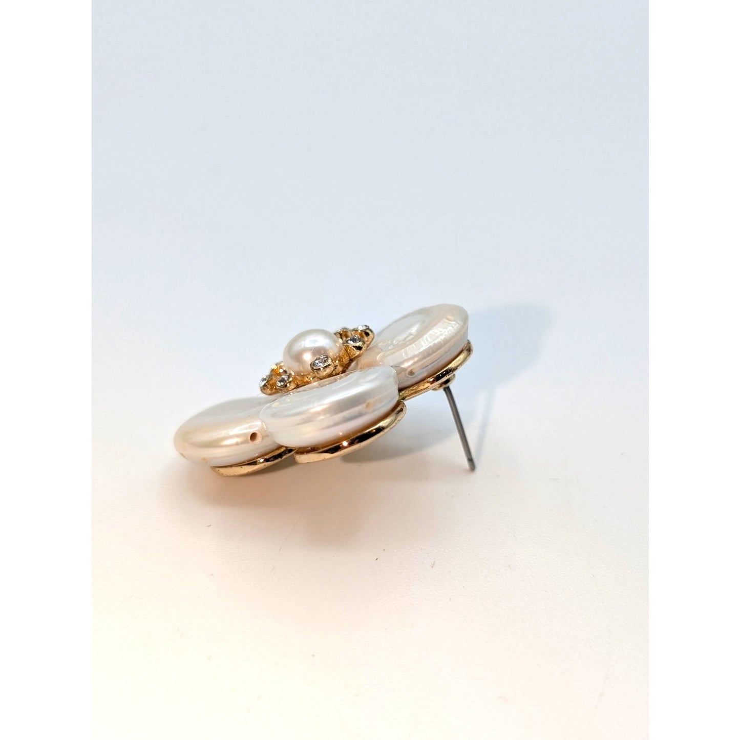 C & C California White Daisy Pearl Rhinestone Gold Tone Flower Earrings