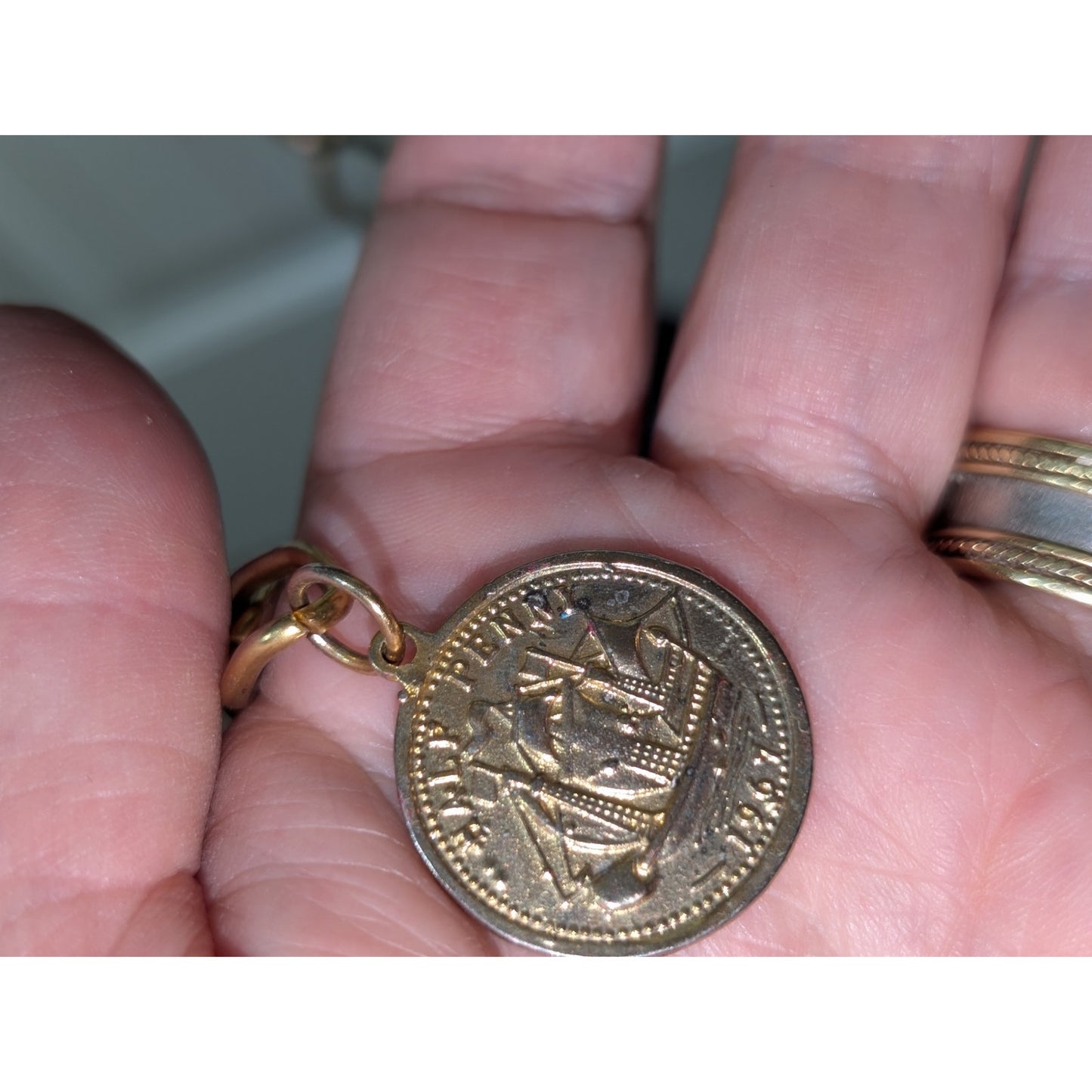 Vintage 1960s 1.5" Wide Gold Tone Etched Coin Dangle Belt 27"-51"