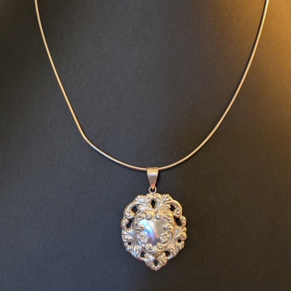 Vintage Sterling Silver Floral Lacy Heart Pendant 20" Necklace