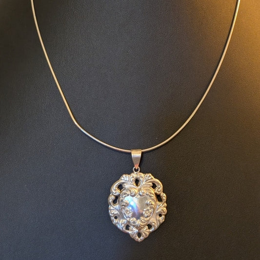 Vintage Sterling Silver Floral Lacy Heart Pendant 20" Necklace