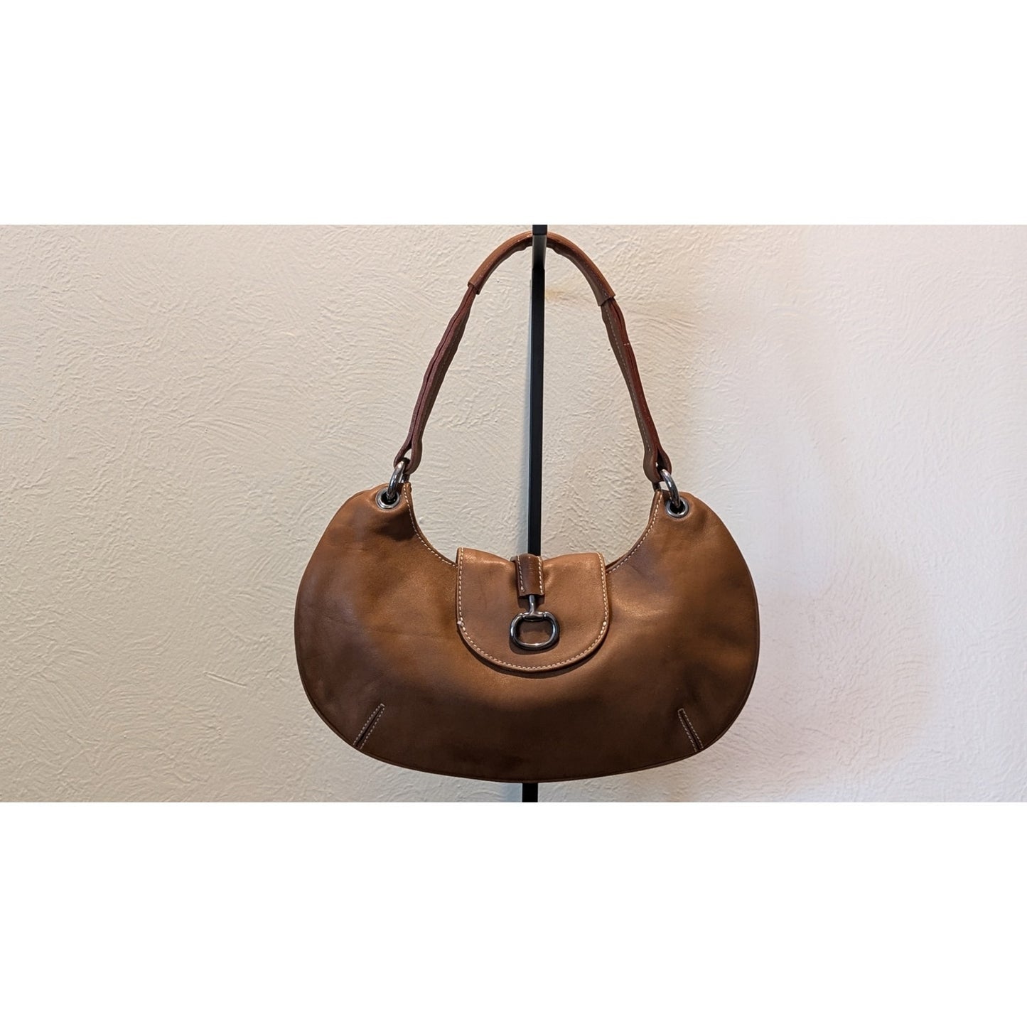 Harold's Made in Italy Genuine Soft Leather Tan Equestrian Vibe Shoulder Bag