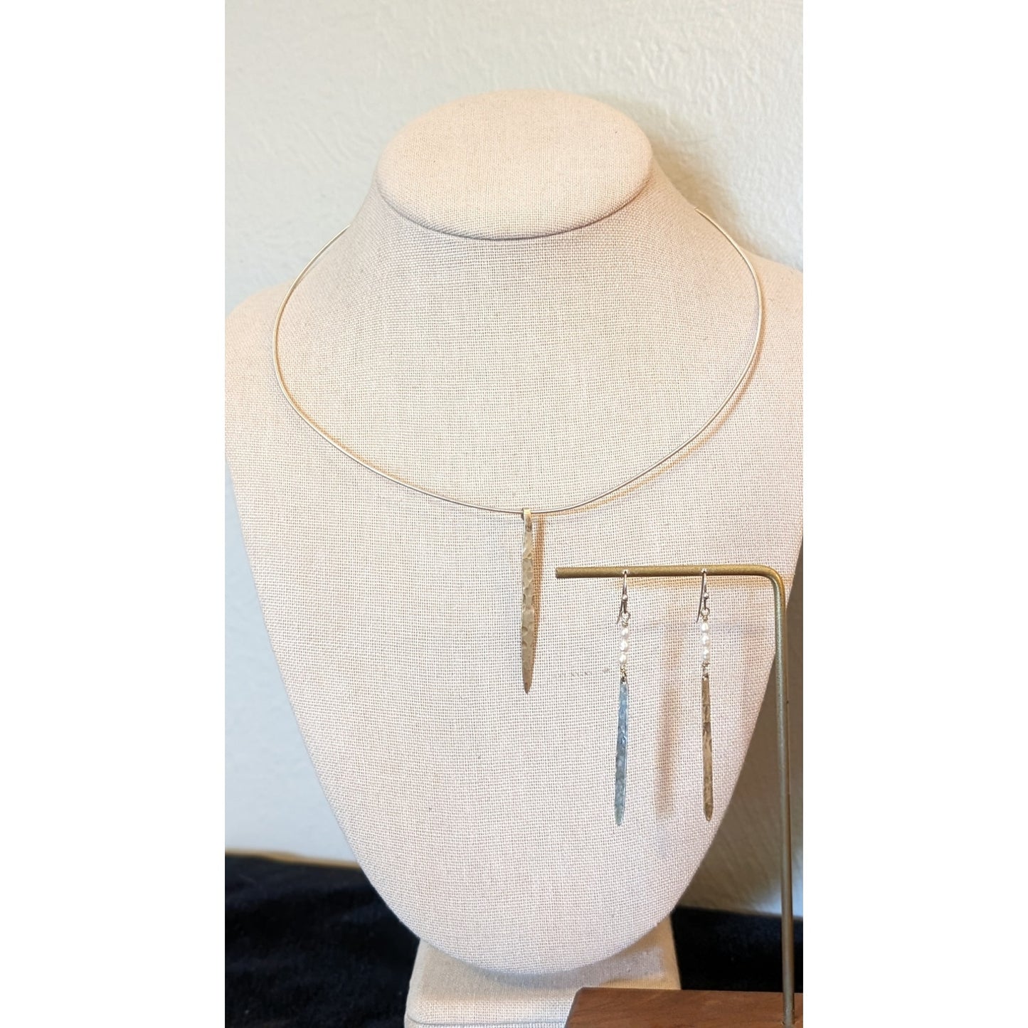 925 Sterling Wire Collar Hammered Dangle Pendant & Matching Pearl Earrings Set