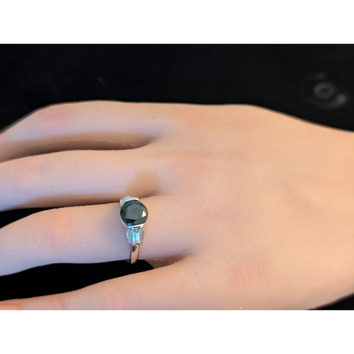 925 Sterling Silver Round Faceted Black & Tapered Baguette Crystal Ring Sz 8