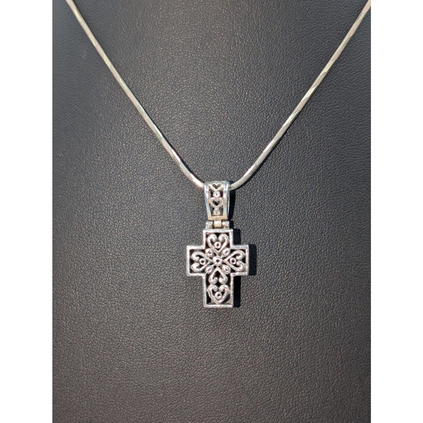 925 Sterling Silver Chunky Filigree Articulated Cross Pendant Chain 16" Necklace