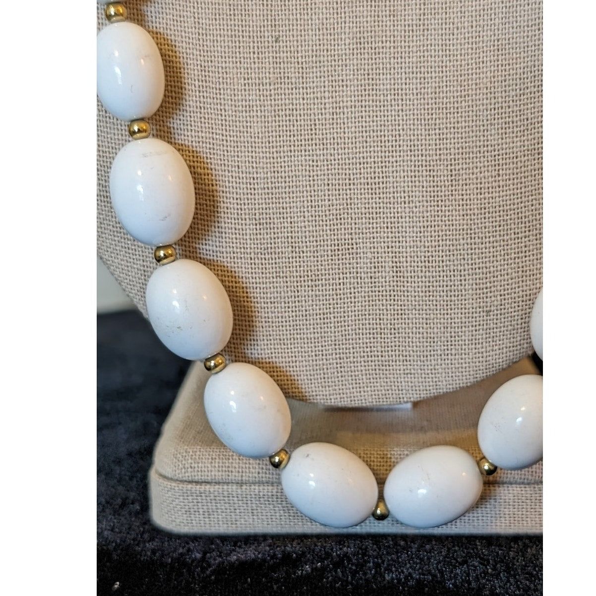 Vintage Monet White/Gold Graduated Bead Necklace W/ Signature Sister Clasp