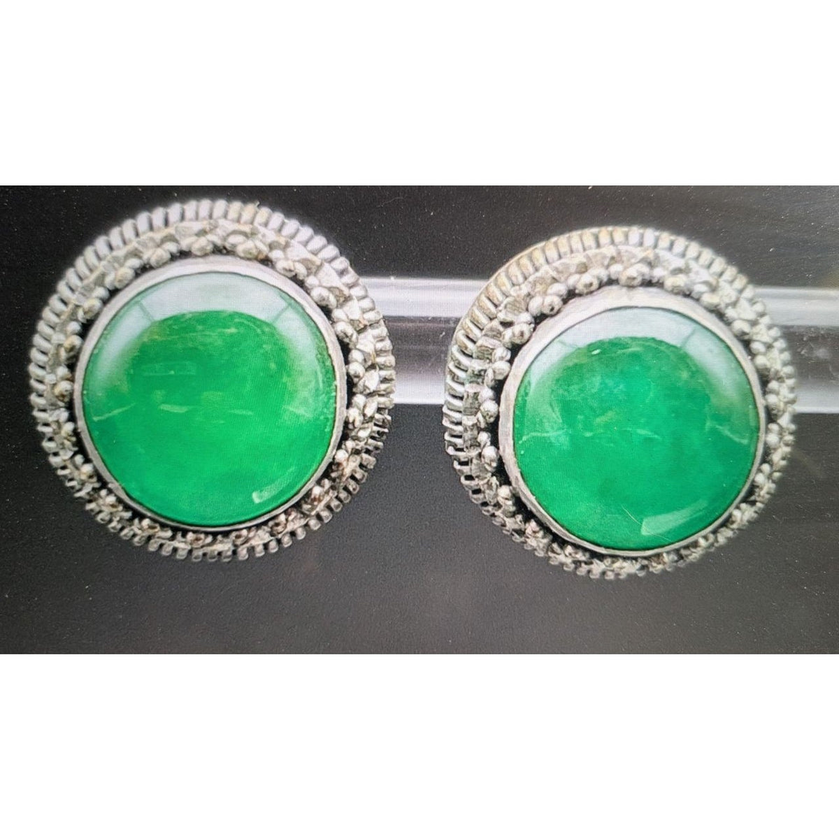 Vintage Suarti Balinese Stamped BA 925 Sterling Silver Green Stone Stud Earrings