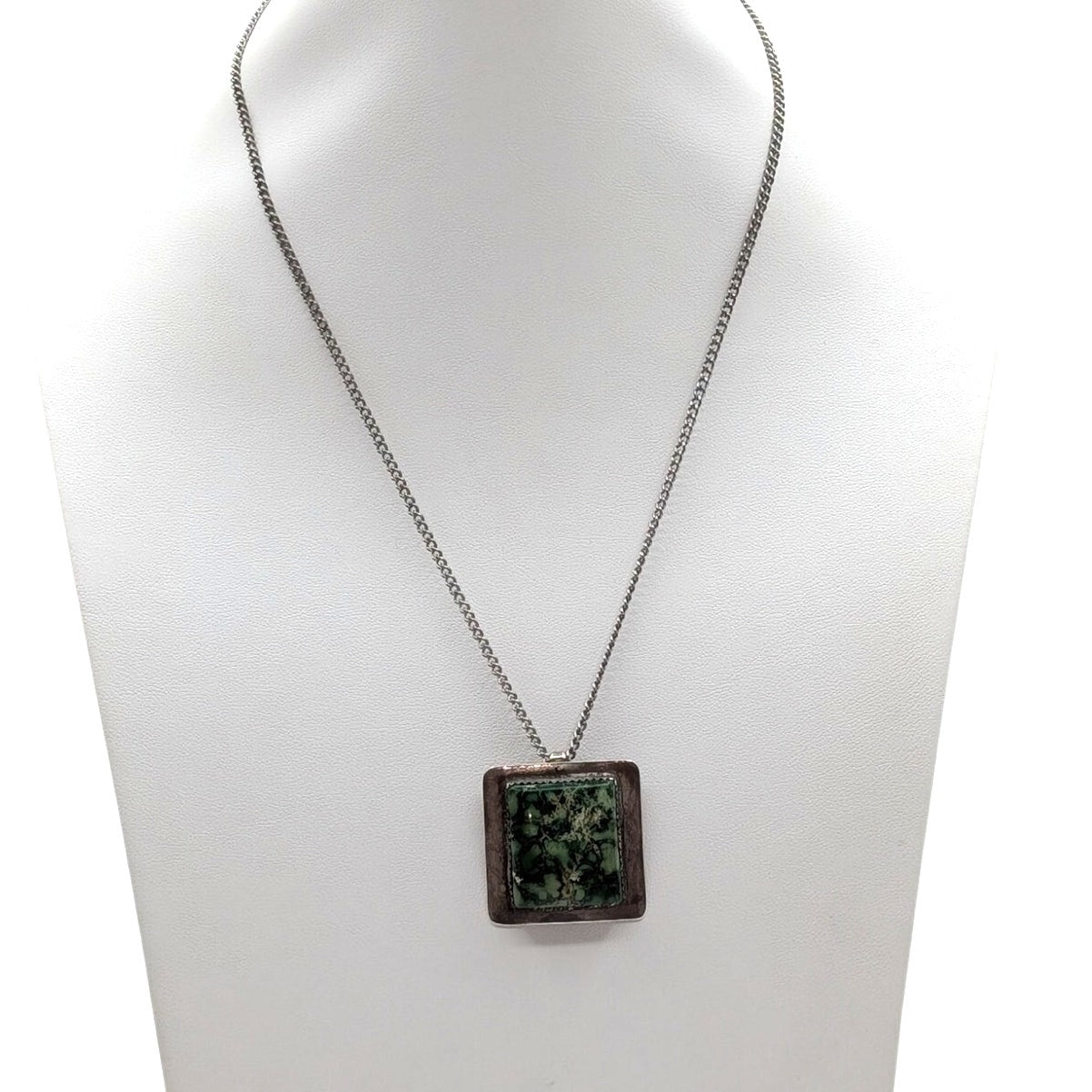 Vintage Sterling Silver Green Turquoise Stone Pendant 18" Chain Necklace