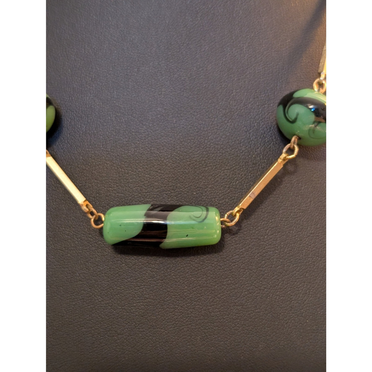 Vtg Gold Tone Bar & Green Black Art Glass Beaded Necklace W/ Barrel Screw Clasp