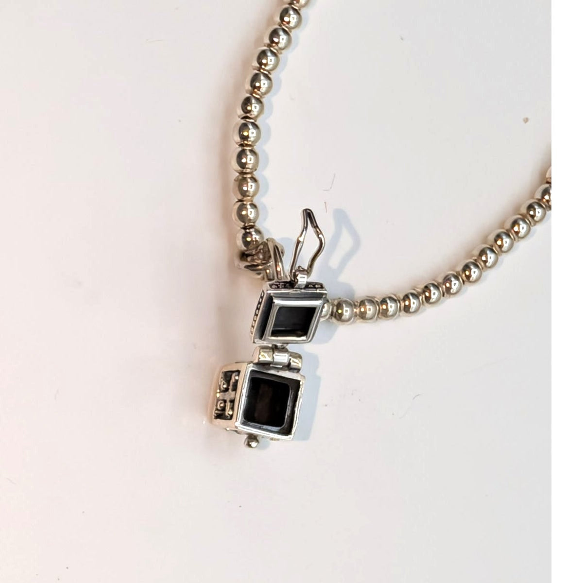 SILPADA 925 Sterling Silver Beaded Stretch Prayer Box Charm Bracelet