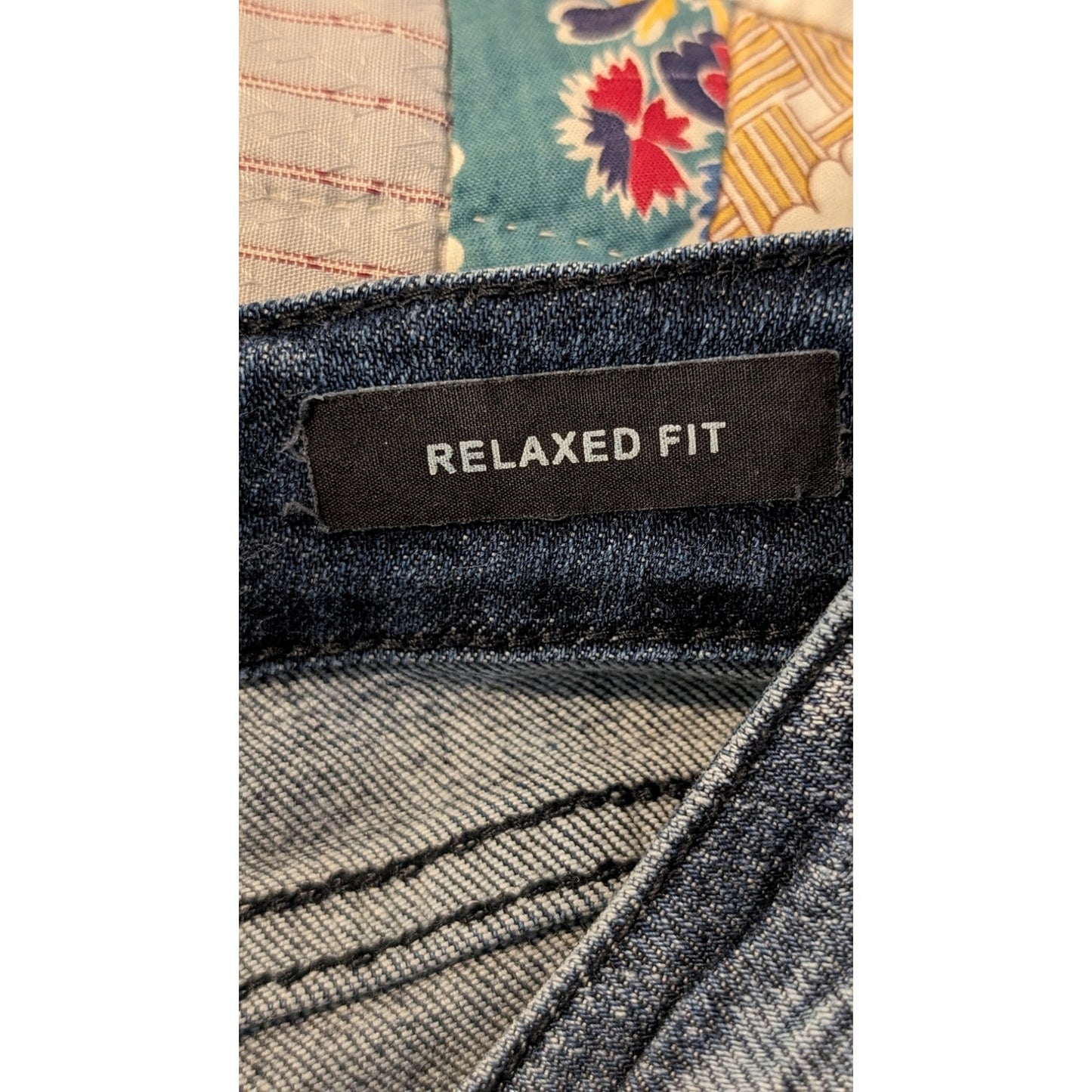 Judy Blue Los Angeles Relaxed Fit Shredded Back Pocket Raw Hem Jean Sz 7/28