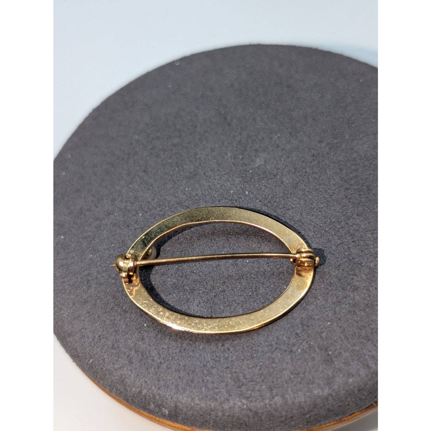 Vintage Etched Goldtone Oval Faux Pearl Brooch