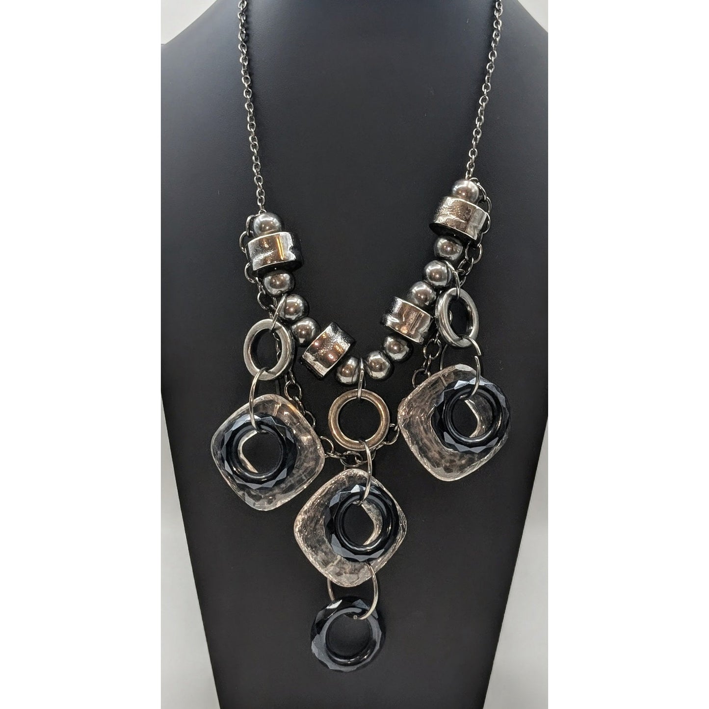 Chunky Geometrical Gun Metal Crackled Clear & Black Loopy Bead Chain Necklace