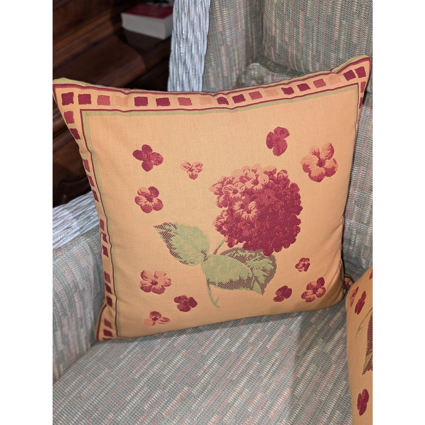 Madura France Cotton Yellow Red Green Floral Set of 20 x 20 Pillows W/ Inserts