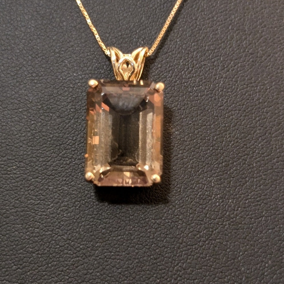 14k Yellow Gold Smoky Quartz Pendant on 14k Yellow Gold 20" Chain