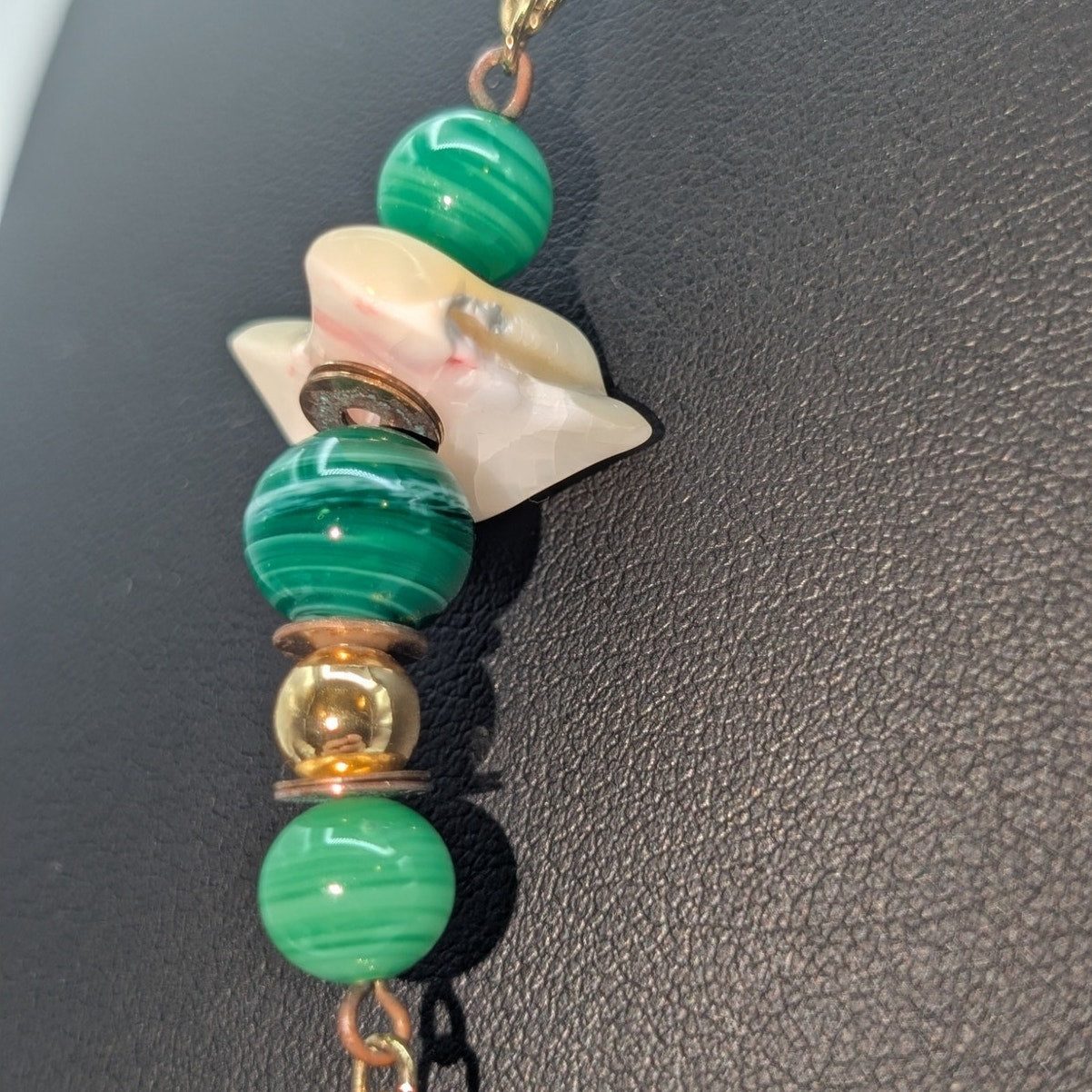 VTG Gold Tone Malachite Beaded Mother of Pearl Chip Station Chain 32" Necklace