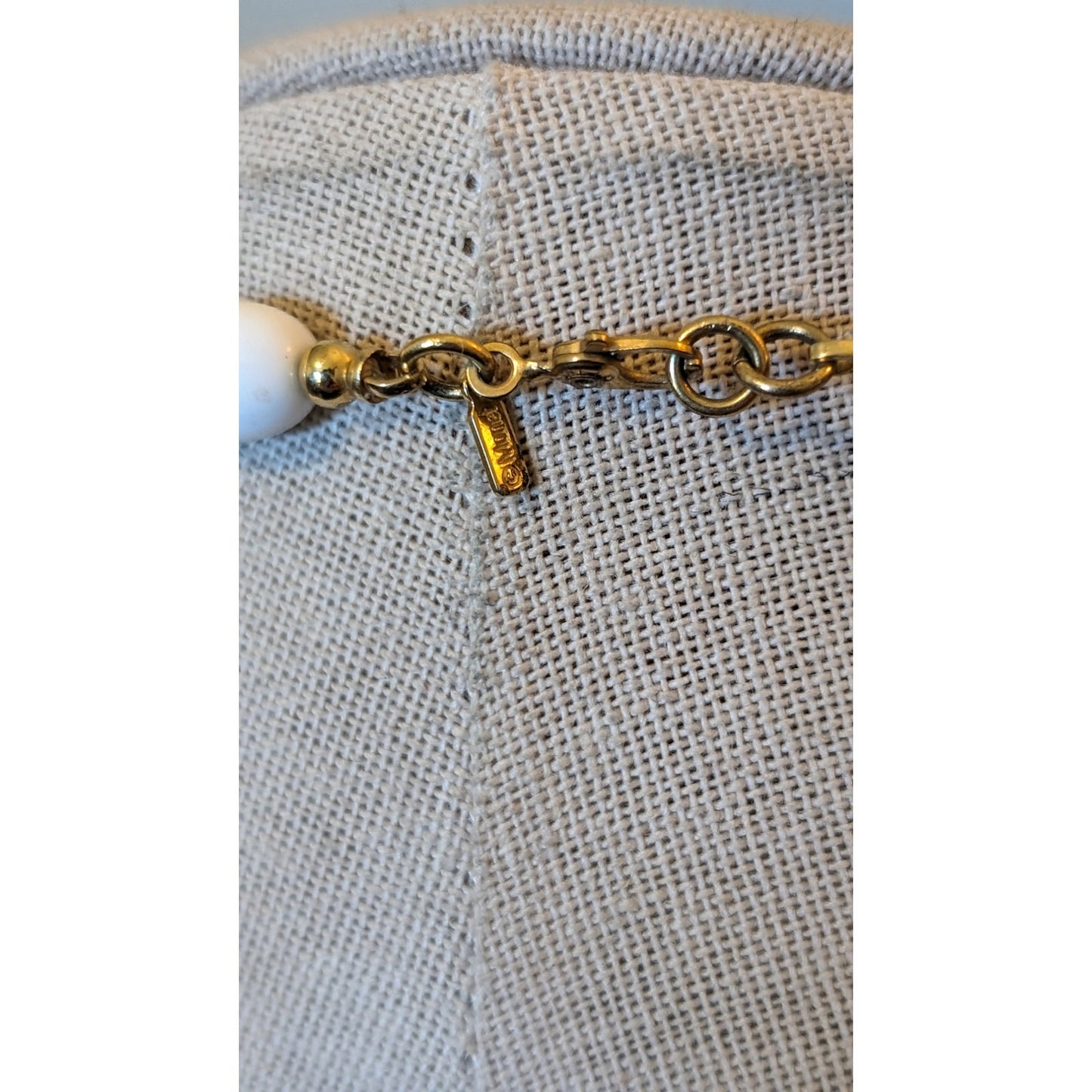 Vintage Monet White/Gold Graduated Bead Necklace W/ Signature Sister Clasp