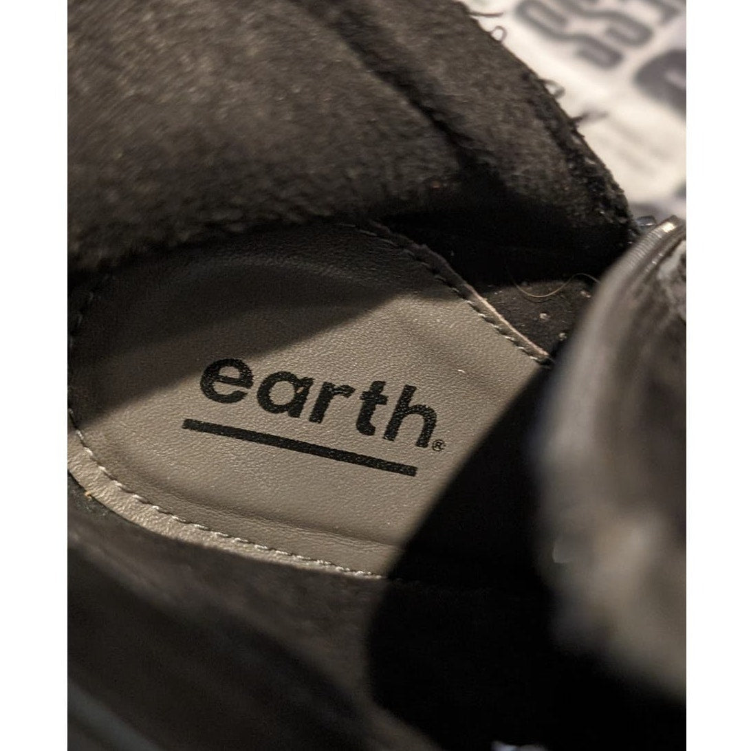 Earth Lina Arlington Wide Black Suede Bootie Womens Sz 8.5W