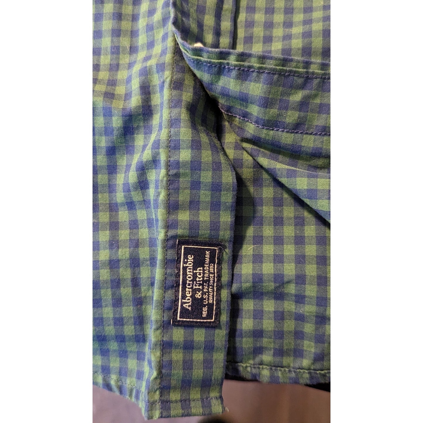 Abercrombie & Fitch Green/Navy Check Men's Button Down Shirt Size M