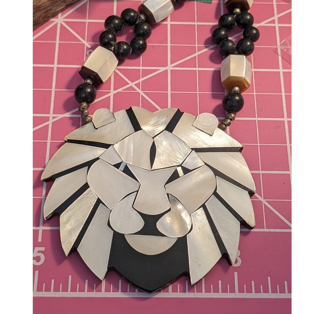 Vintage Lee Sands Mother of Pearl Shell Inlay Lion Black Bead Necklace