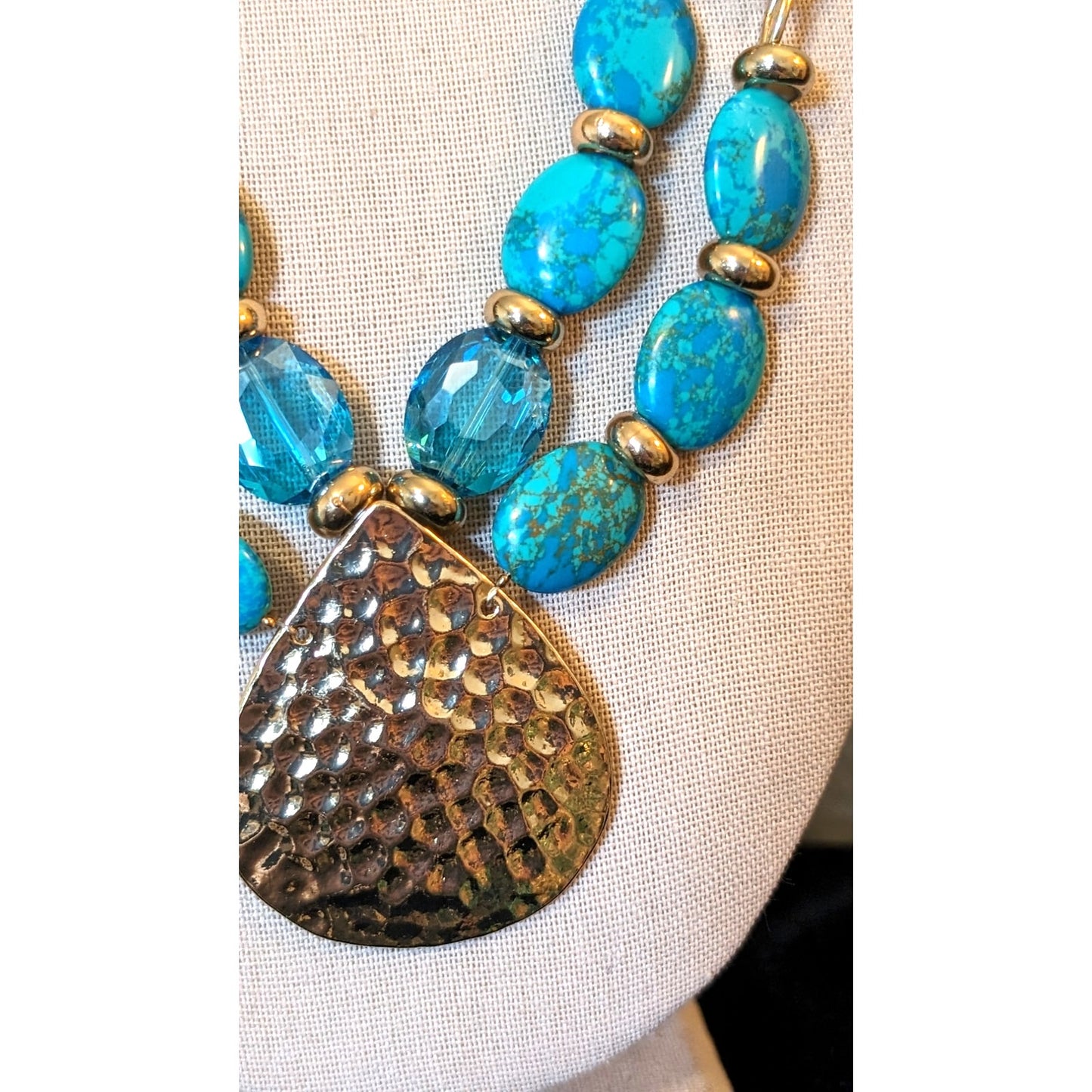 KR Blue Stone Gold Tone Chain Hammered Pendant Double Strand Necklace
