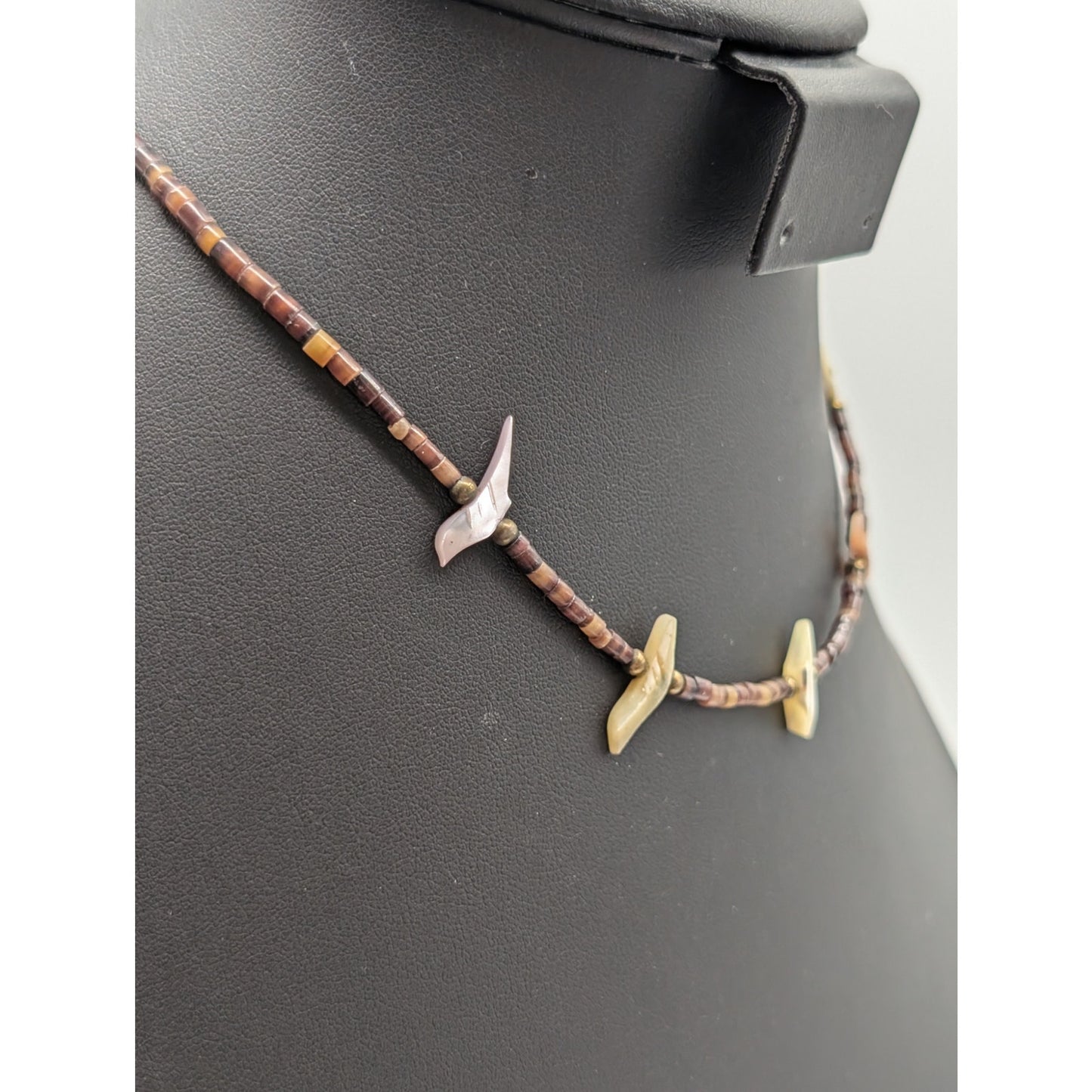 Vintage Carved Birds MOP Fetish Heishi Bead Hook Clasp 16" Necklace