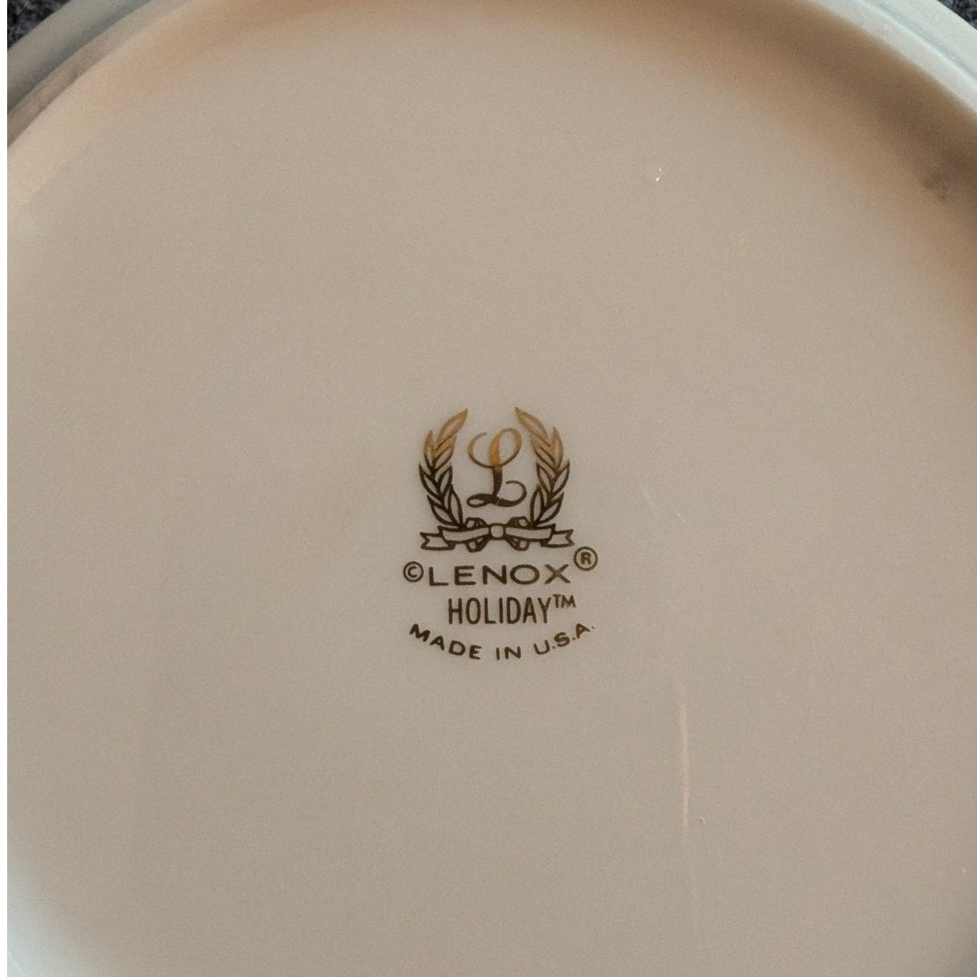 Lenox Special Holly & Berry Holiday Ivory Bowl W/ Gold Rim